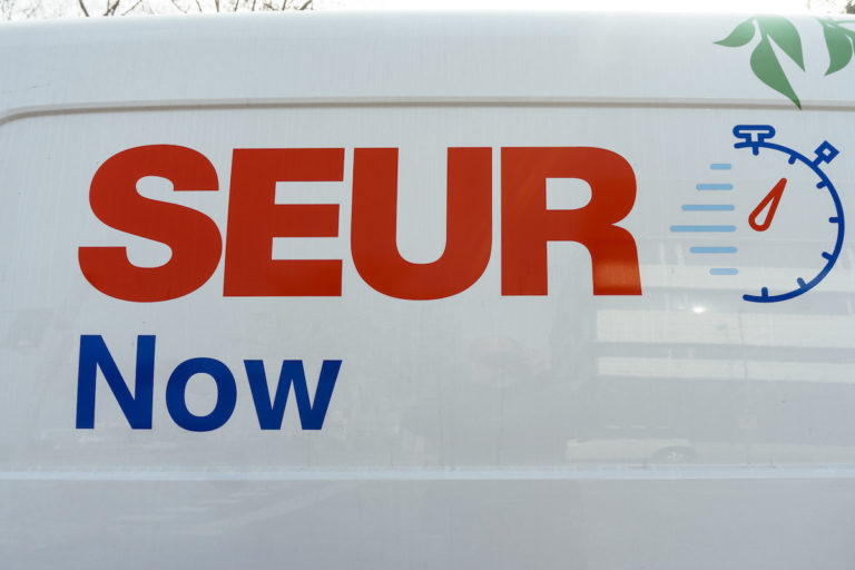 Logo of SEUR